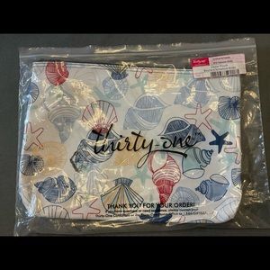NWT Zipper Pouch